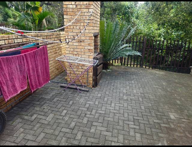 4 BEDROOM TOWNHOUSE FOR SALE IN SAFARI GARDENS